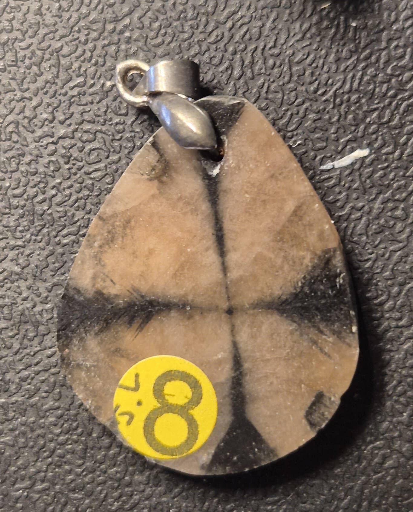 Andalousite larme