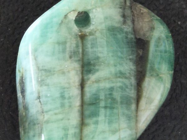 Emeraude percée frontal