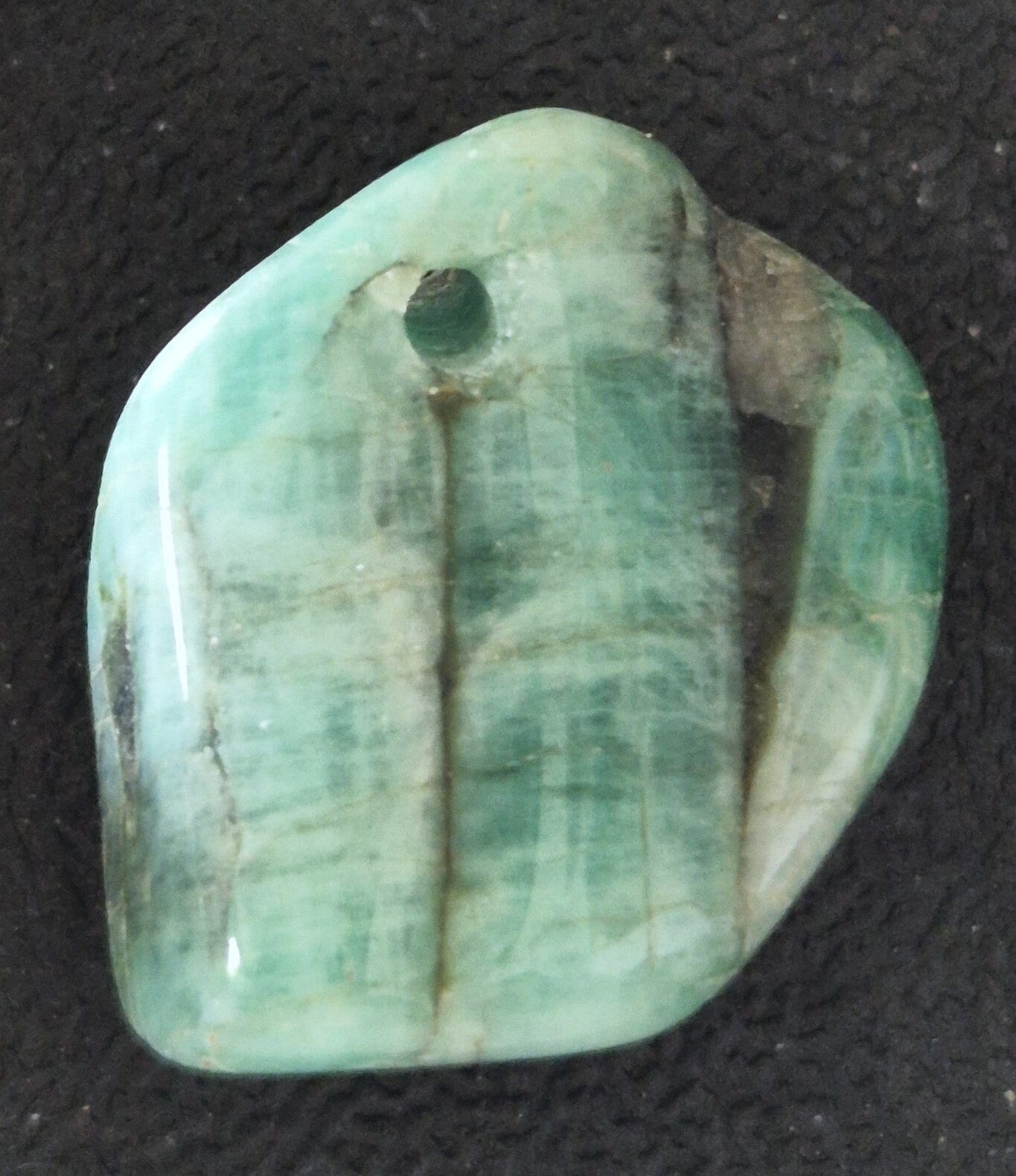 Emeraude percée frontal