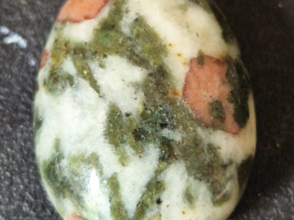 Eclogite percée