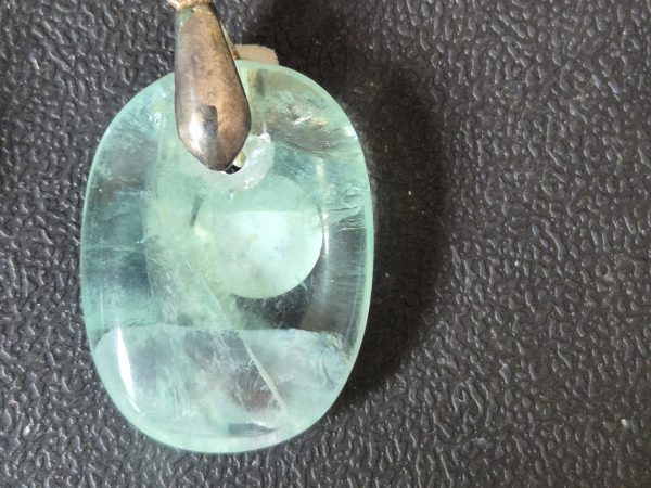 Fluorite verte ovale