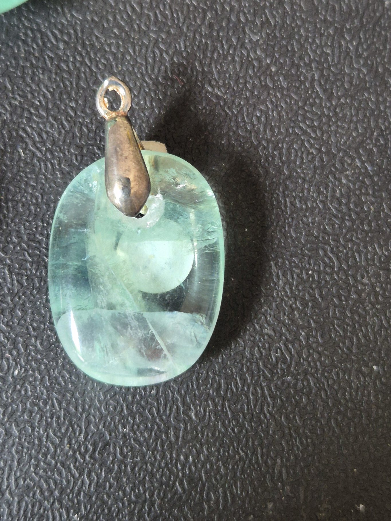 Fluorite verte ovale