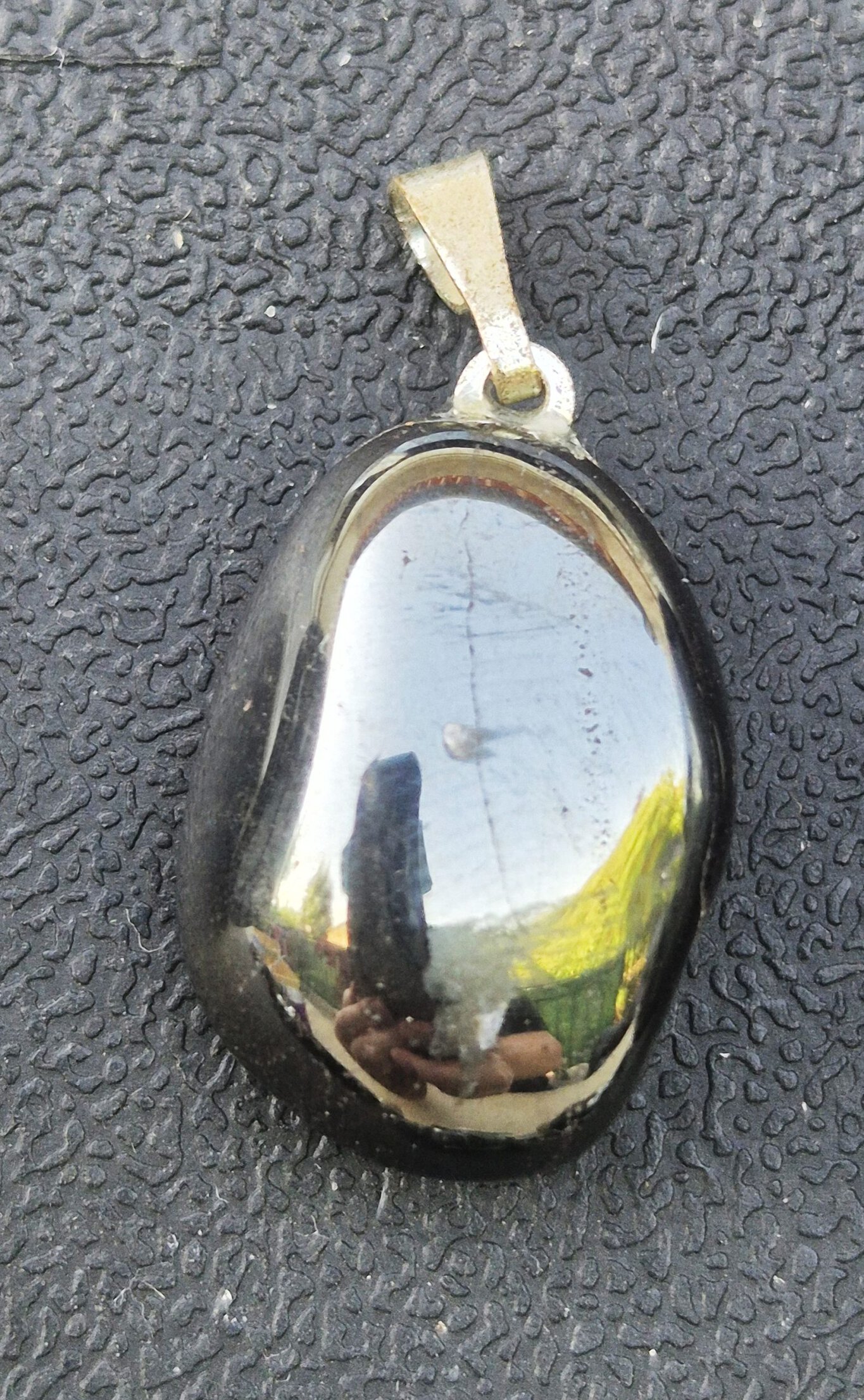 Hématite bélière