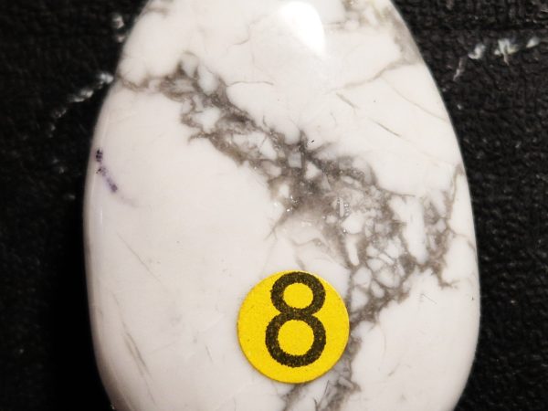 Howlite grand ovale
