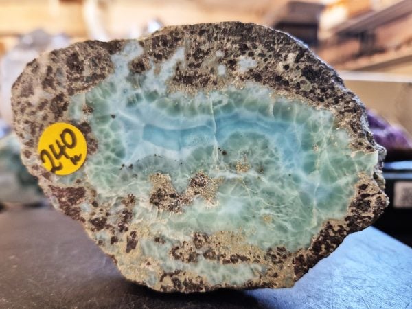 Larimar section polie