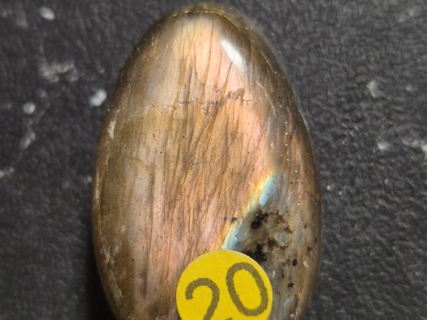Labradorite roulée percée